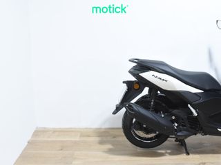 YAMAHA NMAX 125