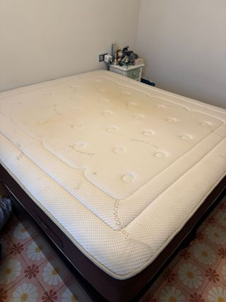 Cama doble con canapé