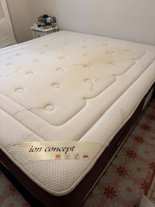 Cama doble con canapé