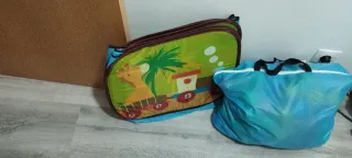 Parque de juegos para bebés con pelotas