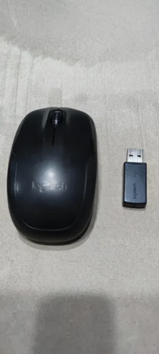 Teclado Logitech Negro con Ratón