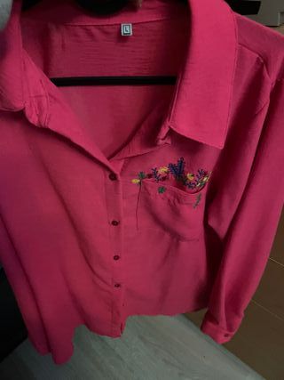 Camisa rosa bordada 40/42 Regalo san Valentín