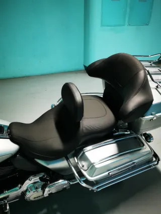 Harley Davidson Electra Glide Classic Plata