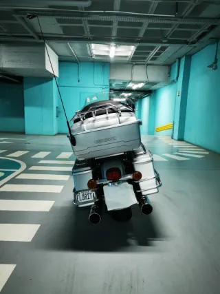 Harley Davidson Electra Glide Classic Plata