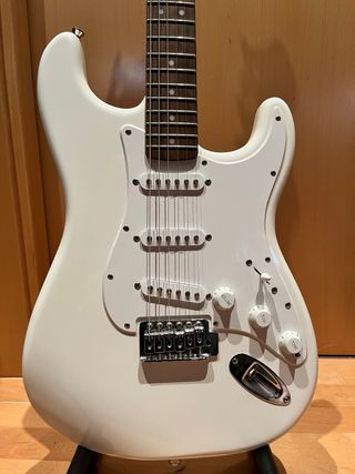 Guitarra Eléctrica Squire by Fender Blanca