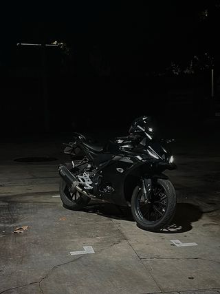 Yamaha yzf R125 2025 Negra
