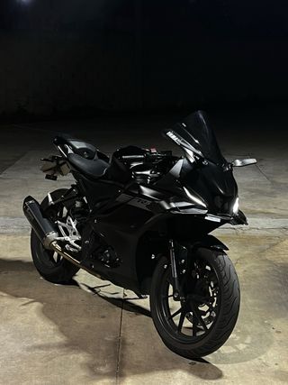 Yamaha yzf R125 2025 Negra