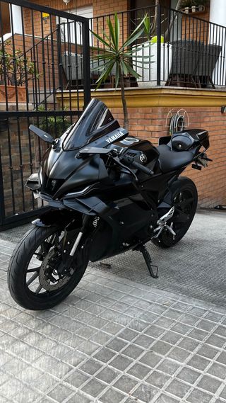 Yamaha yzf R125 2025 Negra