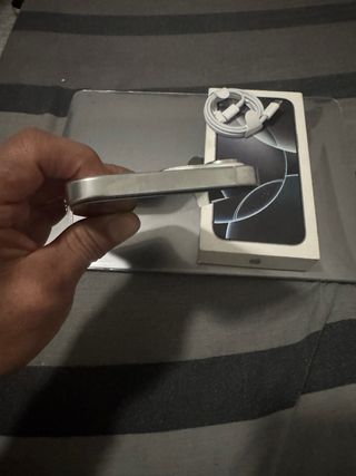 iPhone 16 Pro Max 256GB Plata