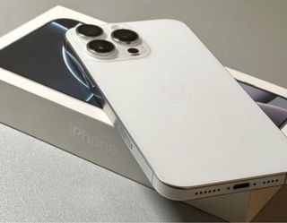 iPhone 16 Pro Max 256GB Plata