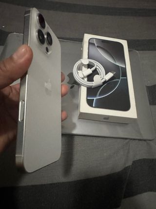 iPhone 16 Pro Max 256GB Plata