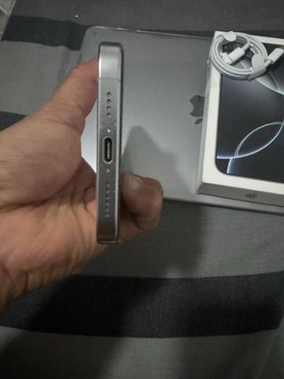 iPhone 16 Pro Max 256GB Plata