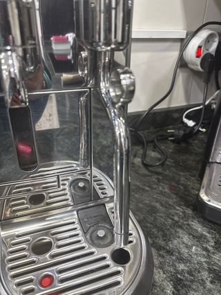 Cafetera Nespresso Acero Inoxidable