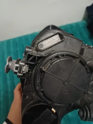 Faro derecho de Volkswagen Golf VII. ORIGINAL