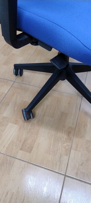 Silla de oficina ergonómica – cómoda y robusta