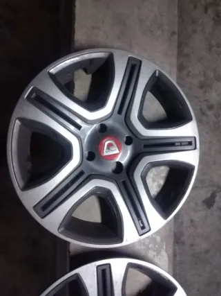 1 Tapacubos Dacia Sandero R16