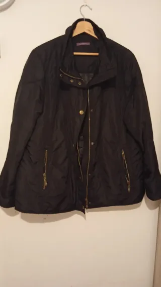 Cazadora negra talla XL