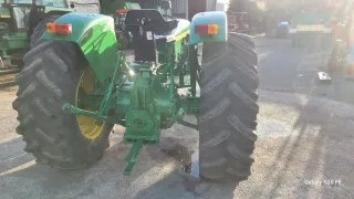 Tractor John Deere 2135
