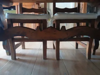 Mesa de madera con 6 sillas