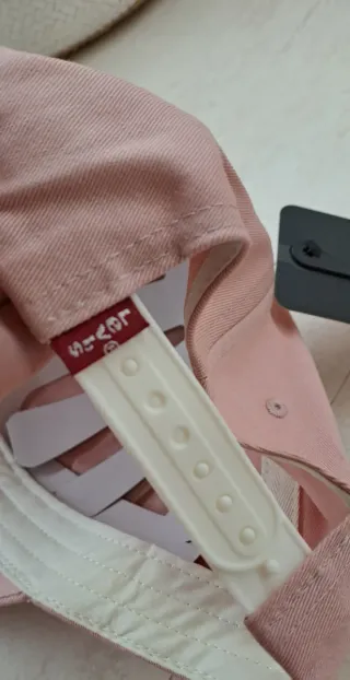 Cappellino Levi's Rosa