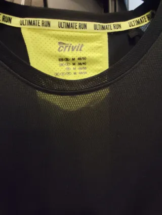 Camiseta Crivit Hombre Talla M Negra y Amarilla