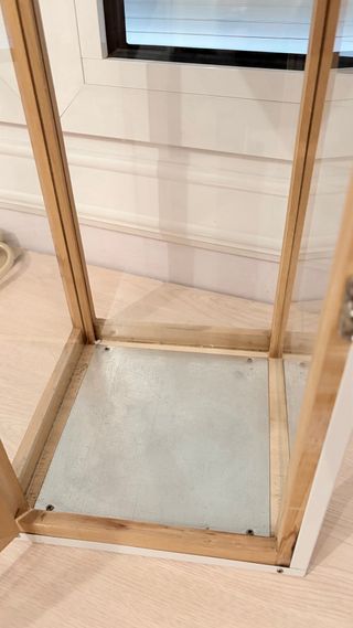 Farol de madera y cristal