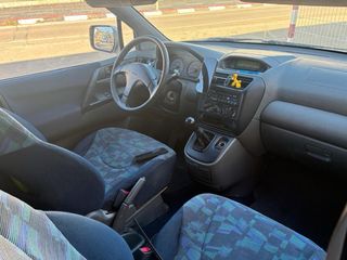 Mitsubishi Space Runner 2005