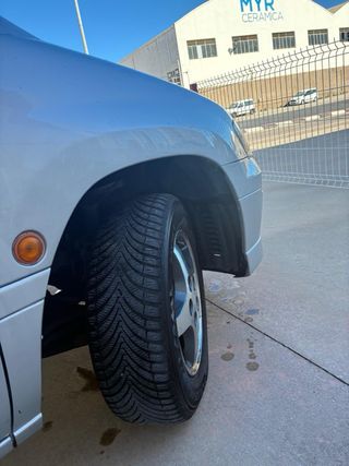 Mitsubishi Space Runner 2005