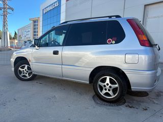 Mitsubishi Space Runner 2005