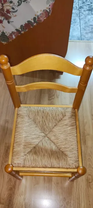 Silla de nea y madera