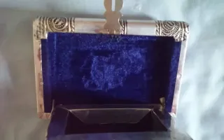 Cofre caja joyero en metal repujado VINTAGE