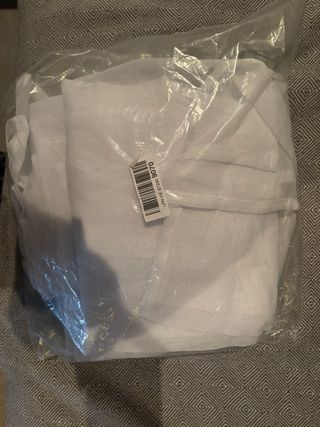 Cortina blanca de tela