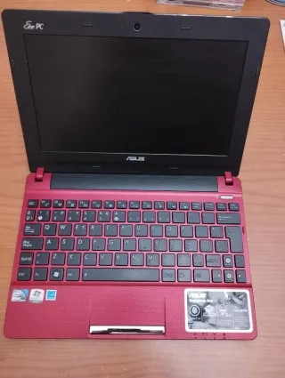 Ordenador portátil Asus Eee PC rojo