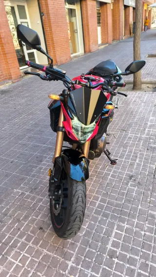 Honda CB500F Naked Roja