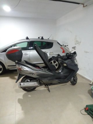 Suzuki Burgman 400 Gris