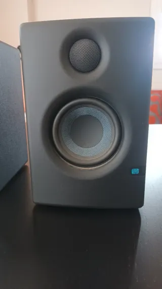 Monitores Presonus Eris Negros