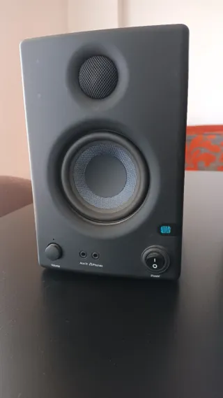 Monitores Presonus Eris Negros