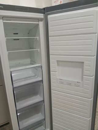 Congelador Vertical Balay 185cm Inox