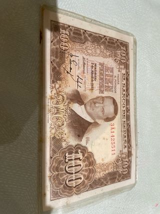 Lote de billetes antiguos españoles y extranjeros