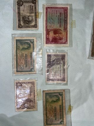 Lote de billetes antiguos españoles y extranjeros