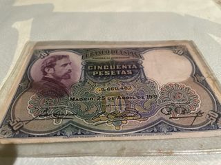 Lote de billetes antiguos españoles y extranjeros