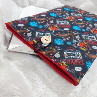 Funda para libro Stranger Things