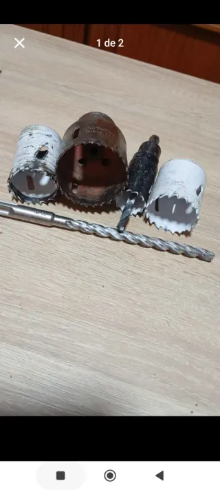 Coronas y brocas y cabeza