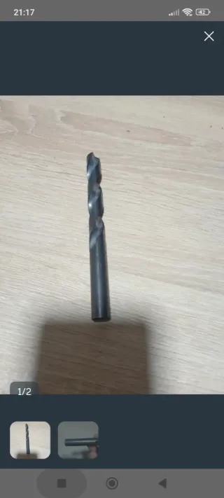 Coronas y brocas y cabeza