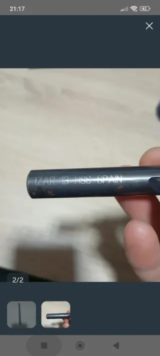 Coronas y brocas y cabeza