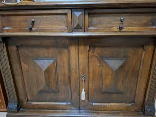 Cómoda de madera maciza