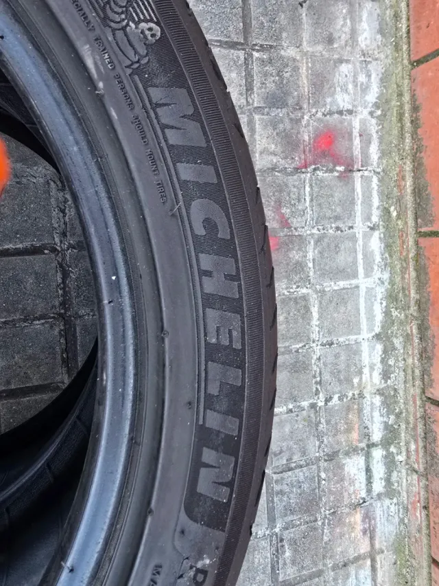 Neumáticos Michelin 225/45/17