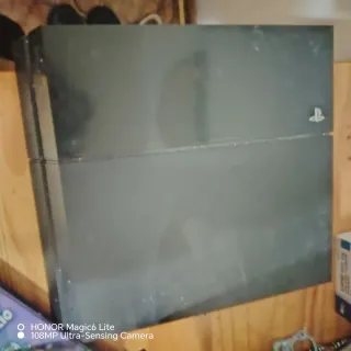 PS4 (Playstation 4) Negra sin mando