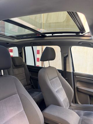 Volkswagen Touran 2011