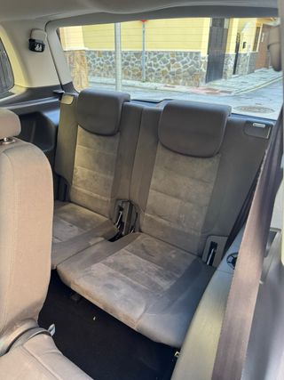 Volkswagen Touran 2011